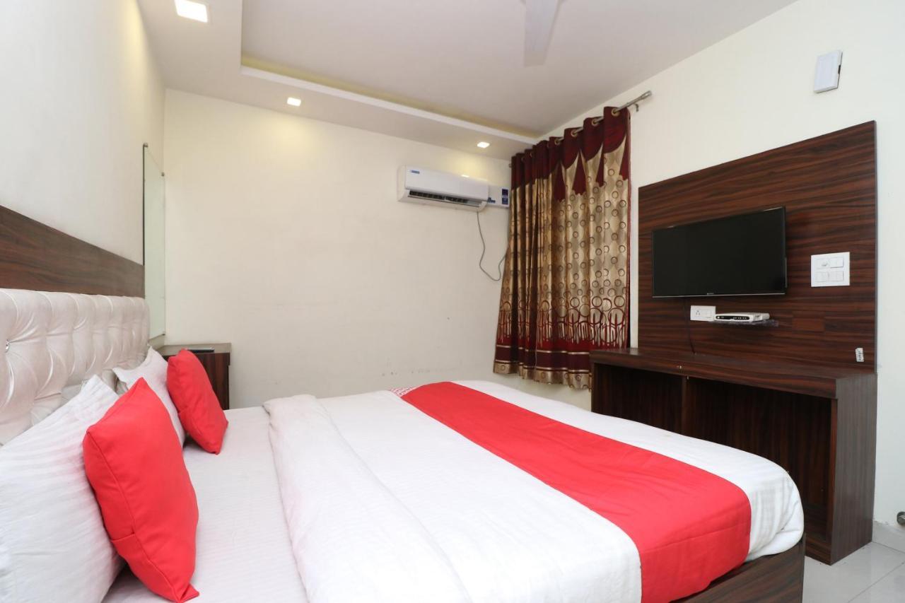 Hotel Golden Heart Amritsar Exteriör bild