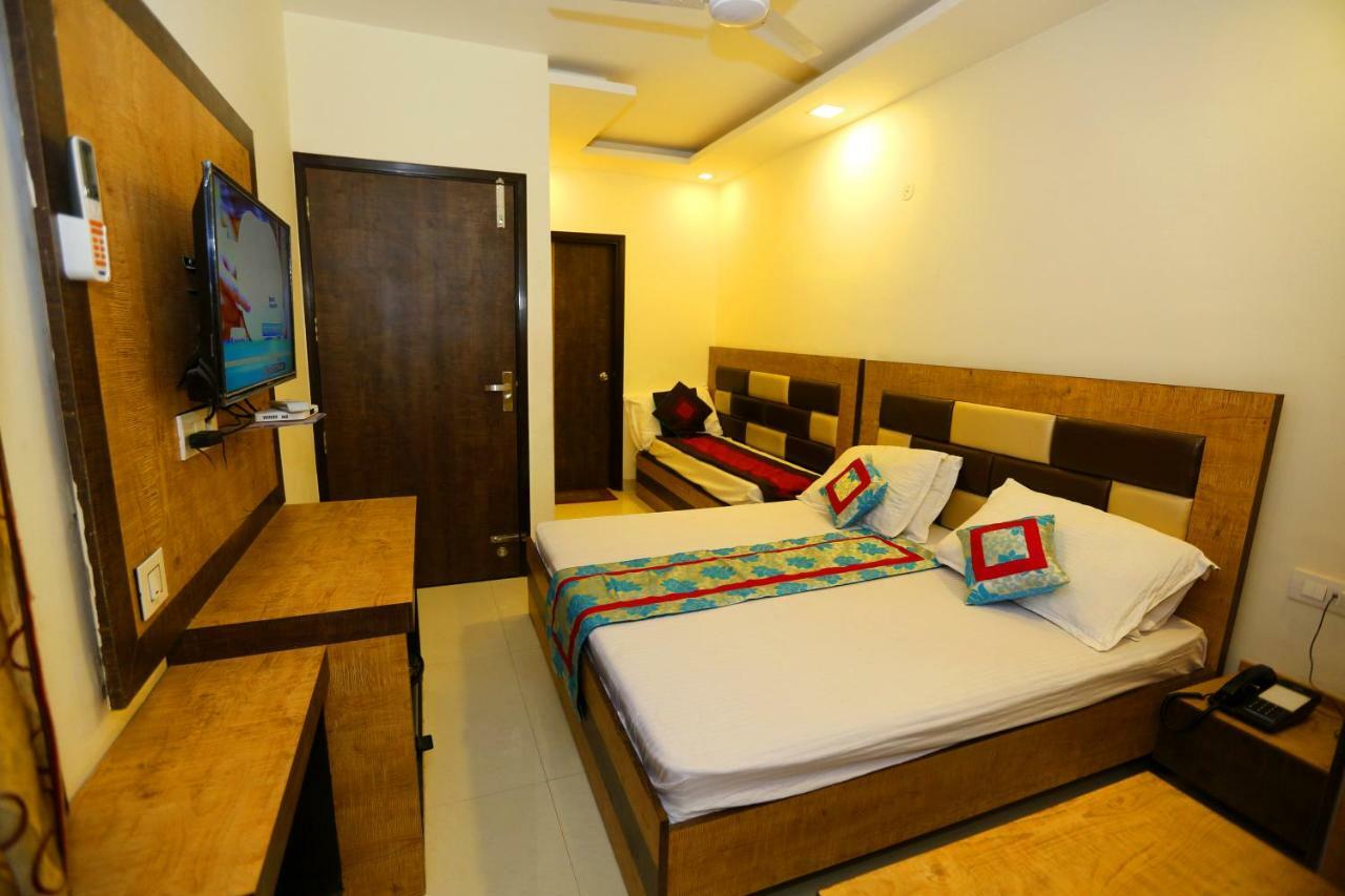 Hotel Golden Heart Amritsar Exteriör bild