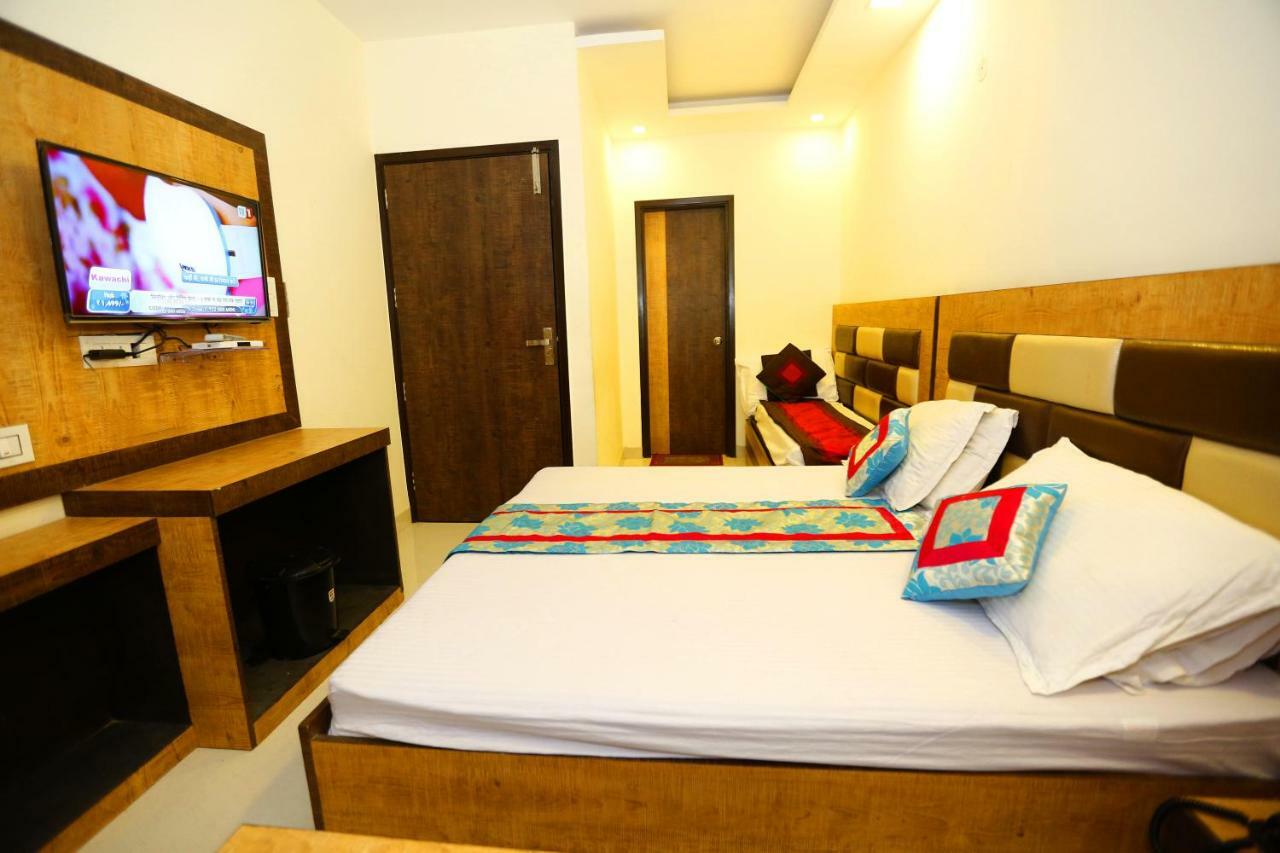 Hotel Golden Heart Amritsar Exteriör bild